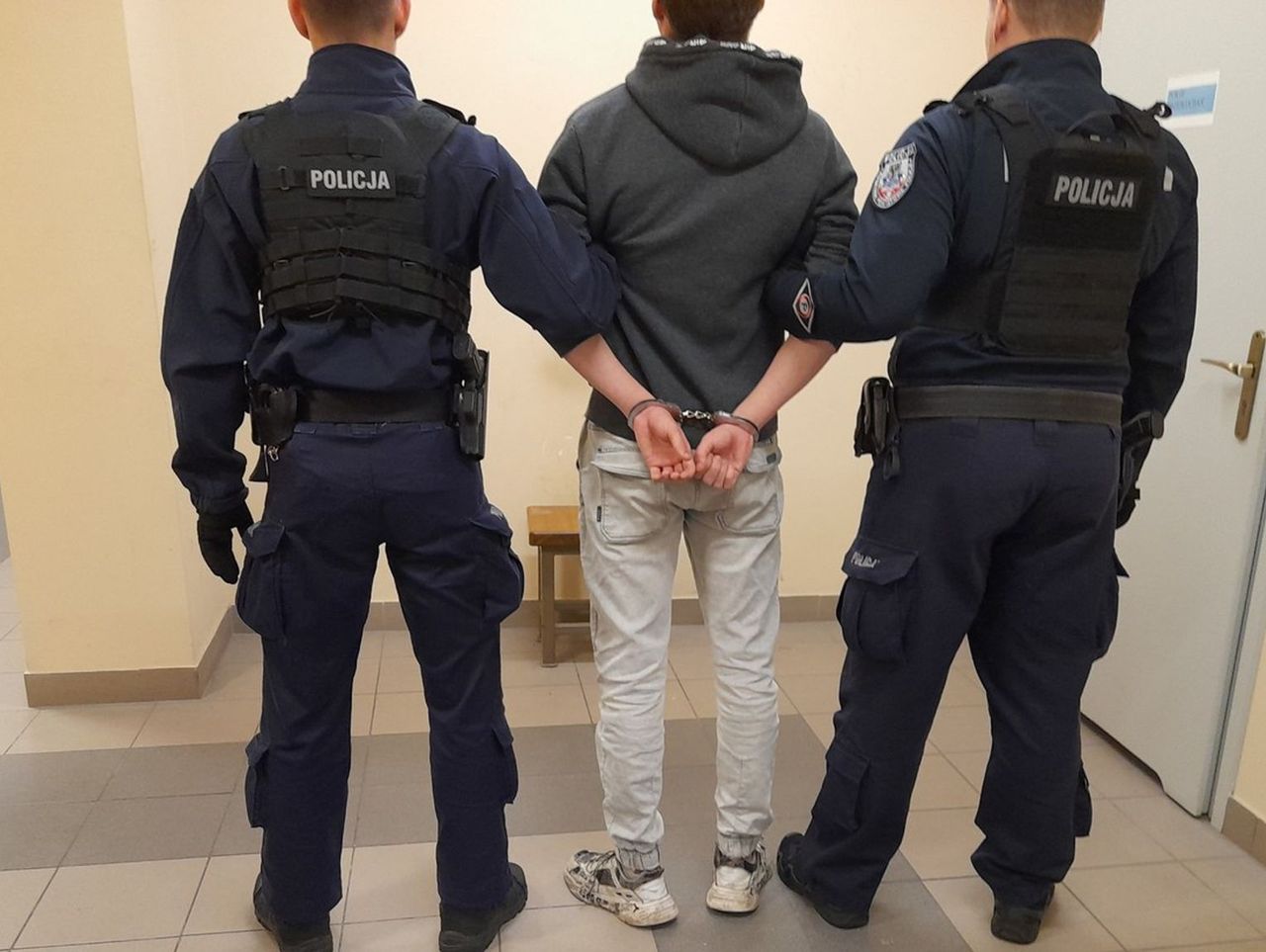 Oświęcim: W sześciu napadli trójkę nastolatków