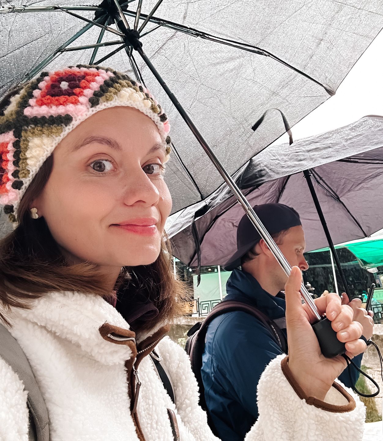 Czas oczekiwania w kolejce do autobusu to minimum 2 godziny.