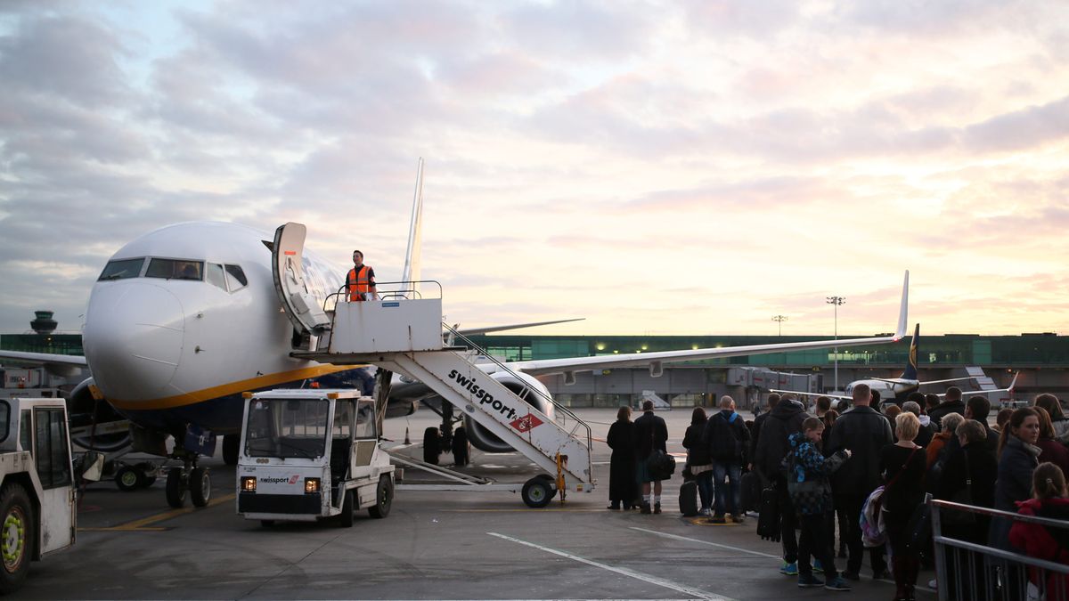 Zmiana dla podróżujących na Wyspy. Od czwartku do przekroczenia granic Wielkiej Brytanii potrzebny jest elektroniczny dokument wjazdu i opłata 10 funtów. Wkrótce cena podwyższy się do 16 funtów