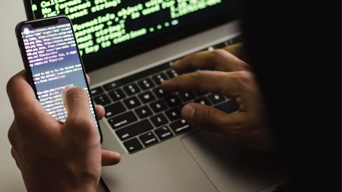 Pracownik rosyjskiej firmy miał przekazywać pilnie strzeżone tajemnice