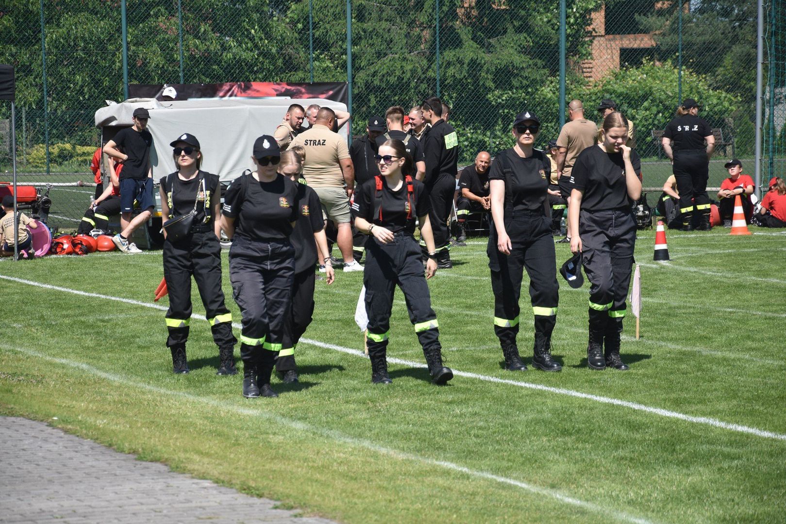 Zawody sportowo-pożarnicze w Książu Wielkopolskim. Na miejscowym stadionie rywalizowali strażacy ochotnicy z siedmiu jednostek