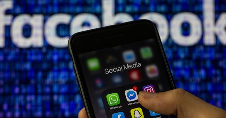 Koniec darmowego Facebooka? W aplikacji pojawiły się dziwne komunikaty
