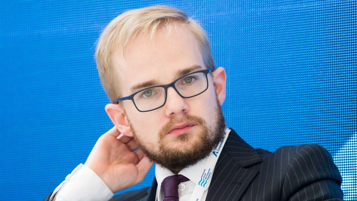 Piotr Patkowski ma nieformalny zakaz wypowiadania się dla nieswoich mediów.