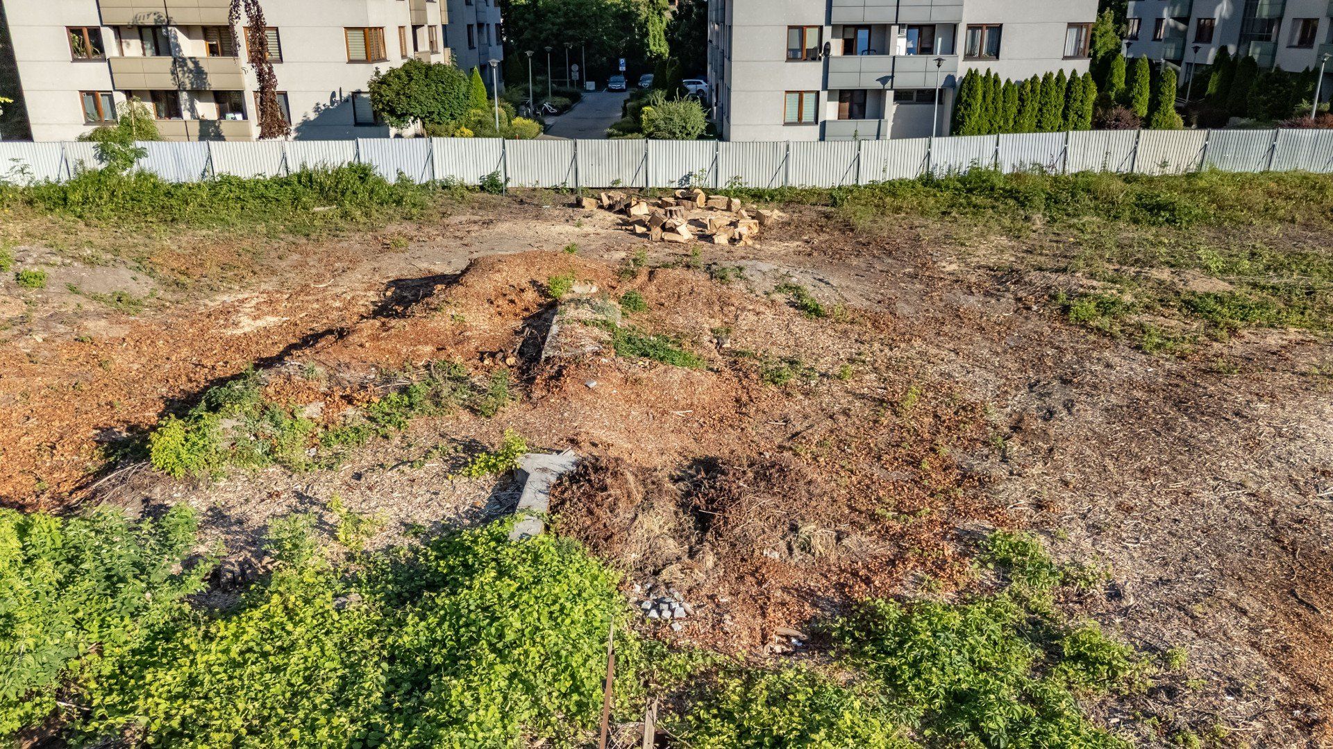 Teren przy Dąbskiej w Krakowie