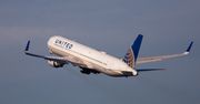 Awaryjne lądowanie Boeinga 767 w Hongkongu. Silnik stanął w płomieniach