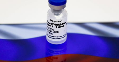 Rosyjski szpieg wykradł formułę szczepionki przeciw COVID-19?