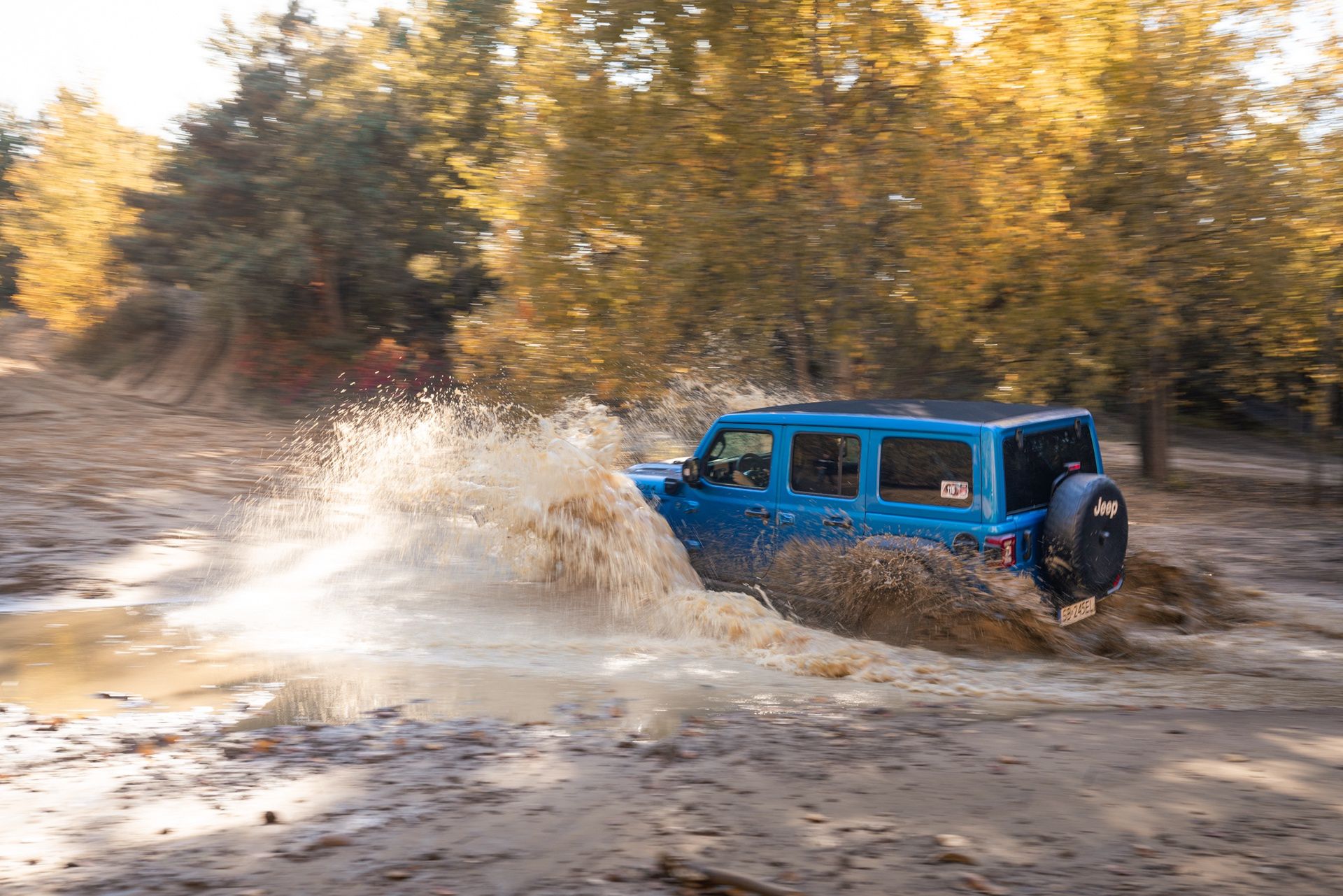 Jeep Wrangler i Land Rover Defender