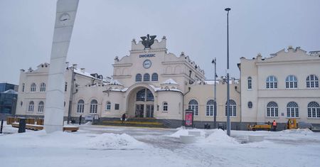 Lublin Główny nadal bez wyświetlaczy na peronach. Ich brak sprawia podróżnym wiele kłopotów. Jest światełko w tunelu