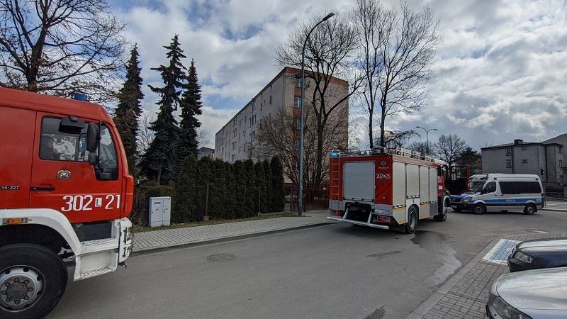 Pożar mieszkania w bloku przy ul. Wyścigowej