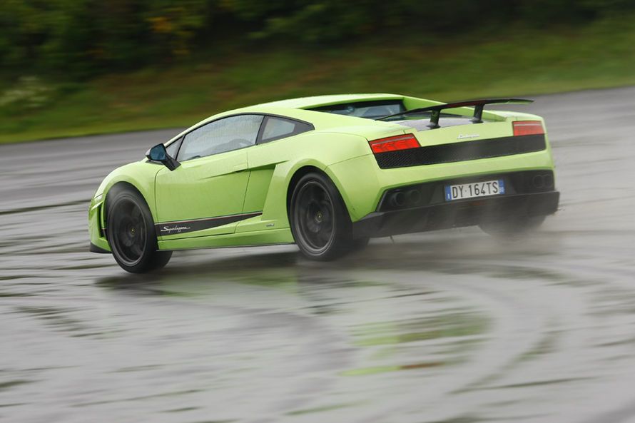 Lamborghini-Gallardo-LP-570-4-Superleggera