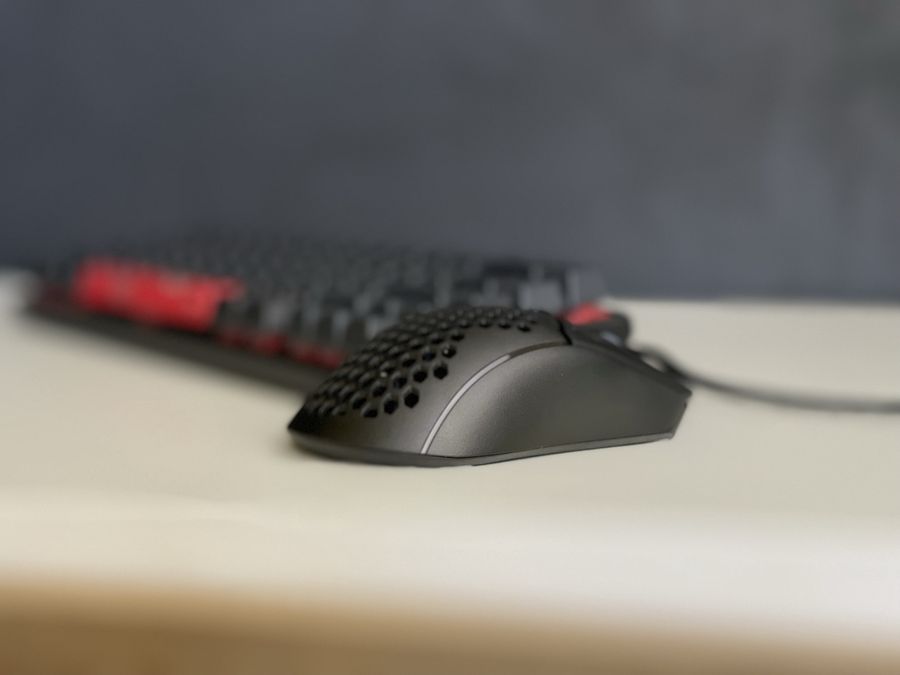  HyperX Pulsefire Haste Wireless i Alloy Origins 65, recenzja