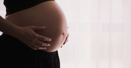 Wojna, bieda i surogacja. Ukrainki rodzą dzieci dla zagranicznych par