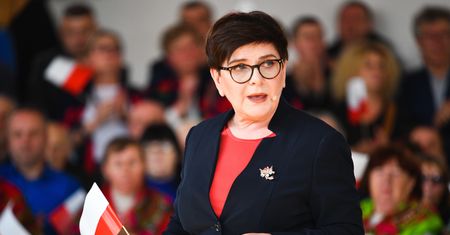 Koniec 500 plus? Szydło o "czarnym scenariuszu"