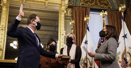 Oto nowy ambasador USA w Polsce. Mark Brzezinski zaprzysiężony