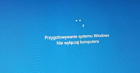 Windows 10 ma poważną lukę od ponad pół roku. Microsoft nie umie jej załatać
