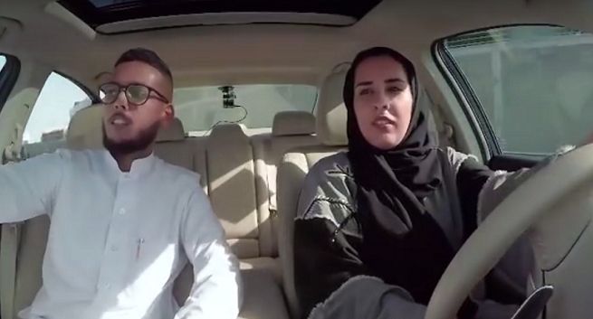 Nissan w kampanii pomaga kobietom w Arabii Saudyjskiej uczyć się prowadzić samochód (wideo)