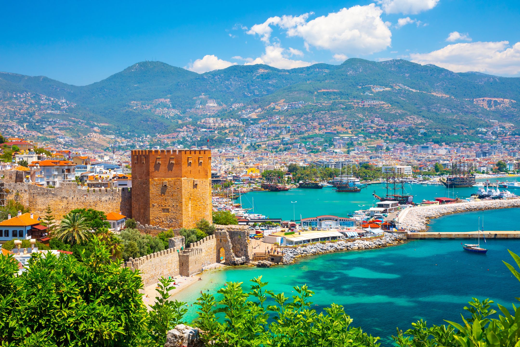Alanya w kwietniu kusi wieloma godzinami słońca