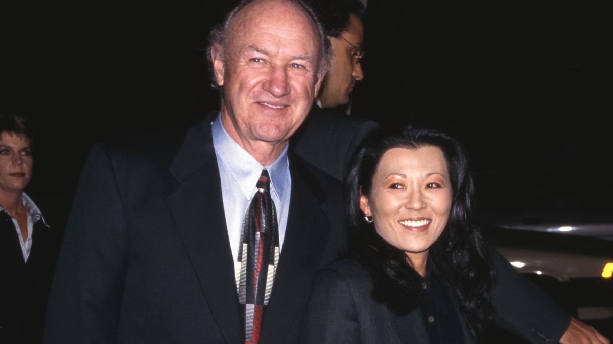 'The Chamber' Beverly Hills PremiereAmerican actor Gene Hackman, wearing a black blazer over a white shirt with a patterned tie and grey trousers, and his wife, American pianist Betsy Arakawa, who wears a black outfit, attend the Beverly Hills premiere of 'The Chamber' at the Academy Theater in Beverly Hills, California, 2nd October 1996. (Photo by Vinnie Zuffante/Getty Images)Vinnie Zuffantehuty38736