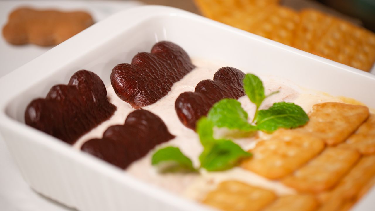 Ten ekspresowy deser robi furorę w sieci. Z nami zrobisz go w dwóch wersjach jednocześnie