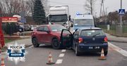 Mleczków: Zderzenie aut, ranna 56-latka w szpitalu