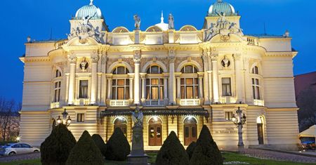 Kapsuła czasu wróciła na Teatr Słowackiego. Pamiątki na „kilkaset lat”