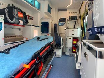 Warszawa: Leżał pod sklepem, miał ponad sześć promili we krwi