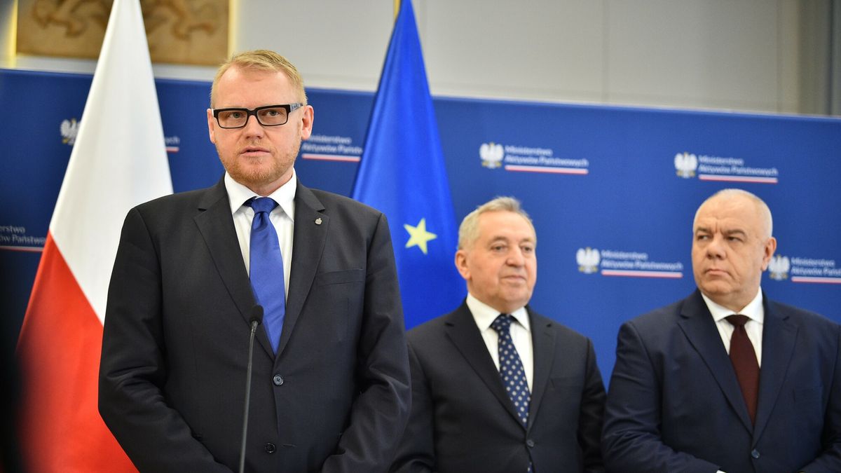 Od lewej: Paweł Gruza, Henryk Kowalczyk, Jacek Sasin