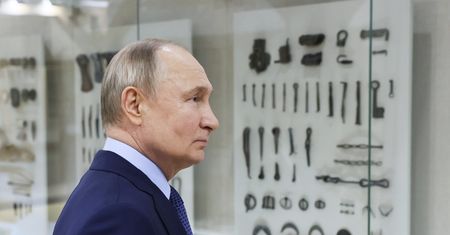 "Putin teraz jest słaby, przestańcie". Były agent CIA apeluje do władz USA
