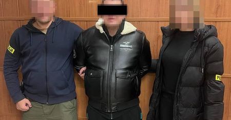 Na początku grudnia ukradł kobiecie torebkę na dworcu PKS. Kilka dni temu wpadł po kradzieży pieniędzy z kasy w sklepie