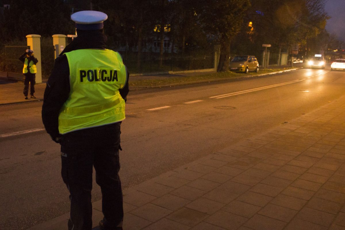 Stracił prawo jazdy, zanim zdążył je odebrać. 18-latek popełnił poważny błąd