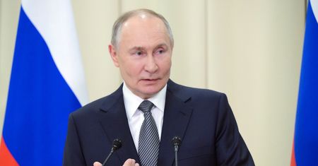 Putin dzwonił do prezydenta Kazachstanu. Złożył kondolencje