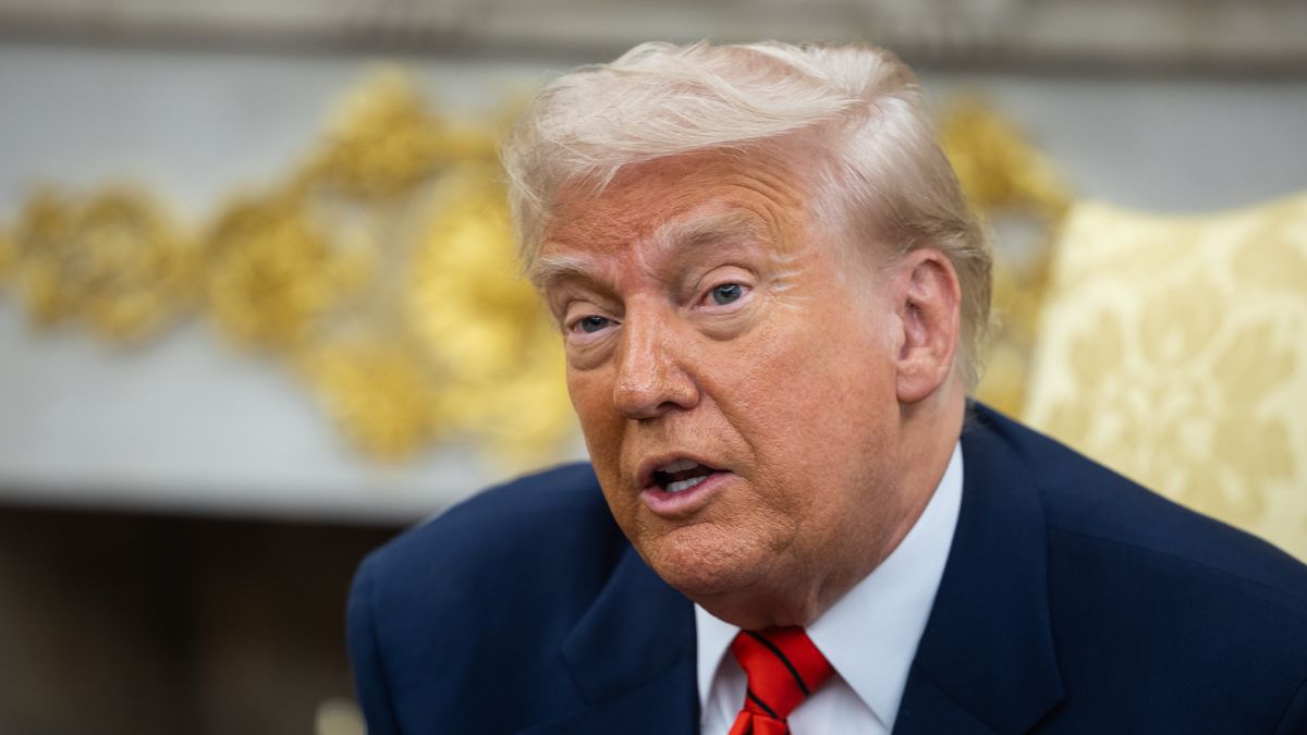 US President Donald Trump attends a meeting with the Canadian prime minister in the Oval Office at the White House in Washington, DC, USA, 06 May 2025. EPA/FRANCIS CHUNG / POOL Dostawca: PAP/EPA.