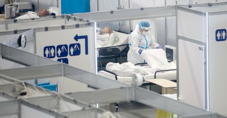 Piąta fala koronawirusa. Kolejne alarmujące dane w raporcie służb