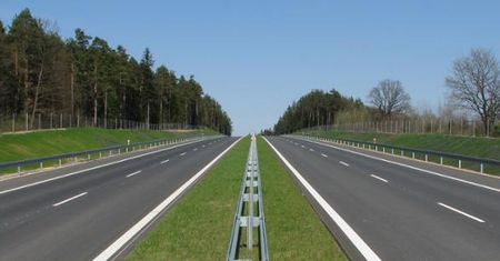Bliżej podpisania umowy na realizację S74 między Cedzyną a Łagowem