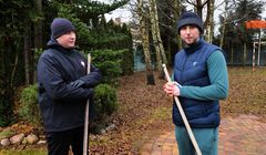 Ilu widzów ma program Miłosza Kłeczka "W ruchu"? Hitem grabienie liście z Czarnkiem