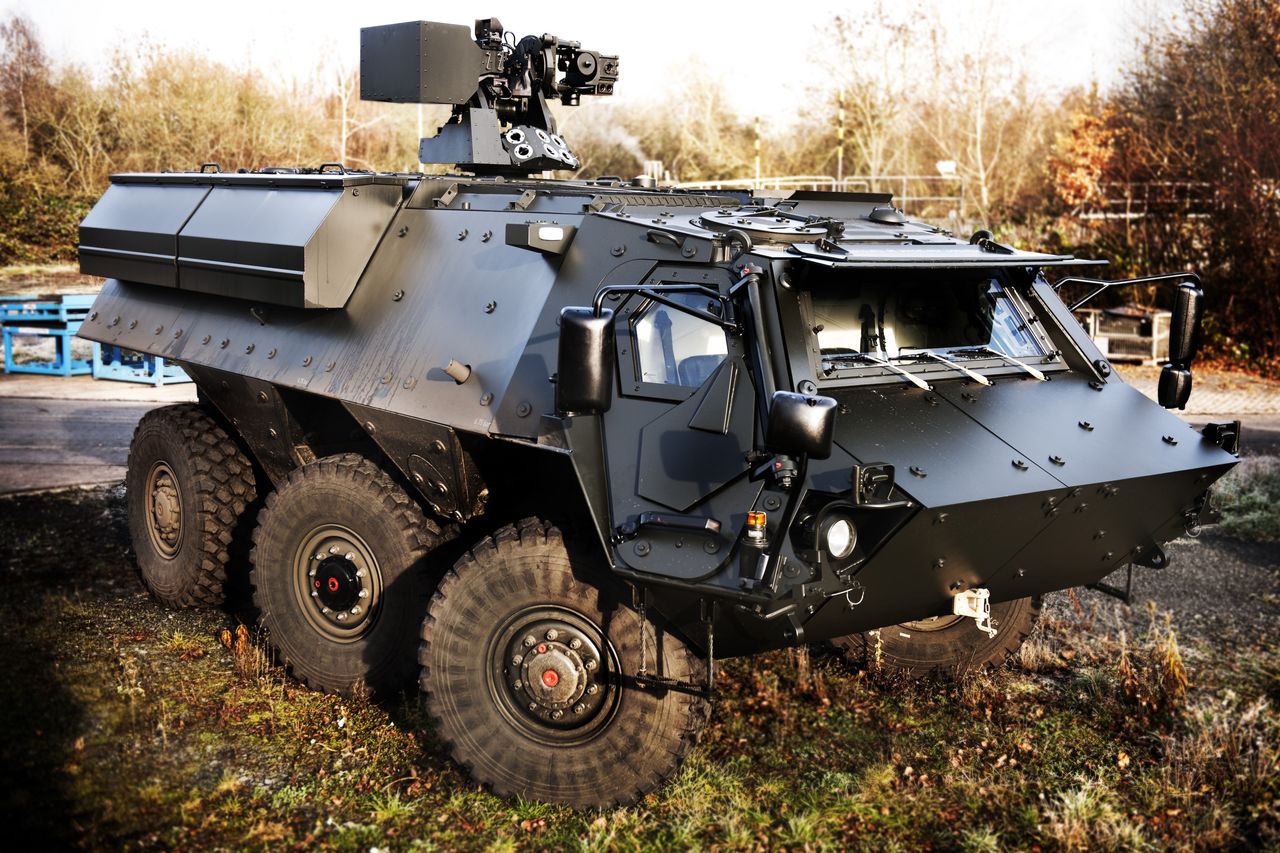 Armoured transporter Fuchs 2.