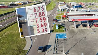 Przy autostradzie "tanio" jak w mieście. Sprawdzamy ceny paliw