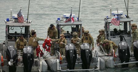 Ćwiczenia na Kanale Panamskim. Jasny sygnał dla Chin