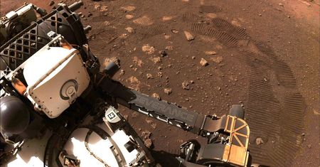 NASA: Łazik Perseverance rozpoczął poszukiwanie życia na Marsie