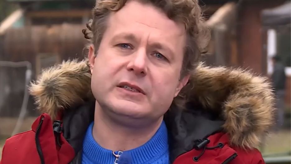 Maciej Pertkiewicz na planie programu "Nasz nowy dom"