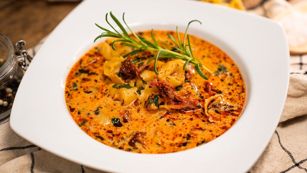 O tej zupie powiedziała mi znajoma. Już po jednej łyżce stała się moją ulubioną