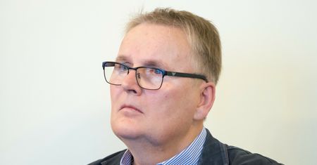 Znęcał się nad psem. Były senator PiS nie będzie pracował społecznie
