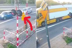 Brawura kierowców na przejeździe w Warszawie. "Brakuje nam już słów"