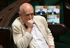 Janusz Korwin-Mikke przysnął na wizji? Wideo hitem sieci