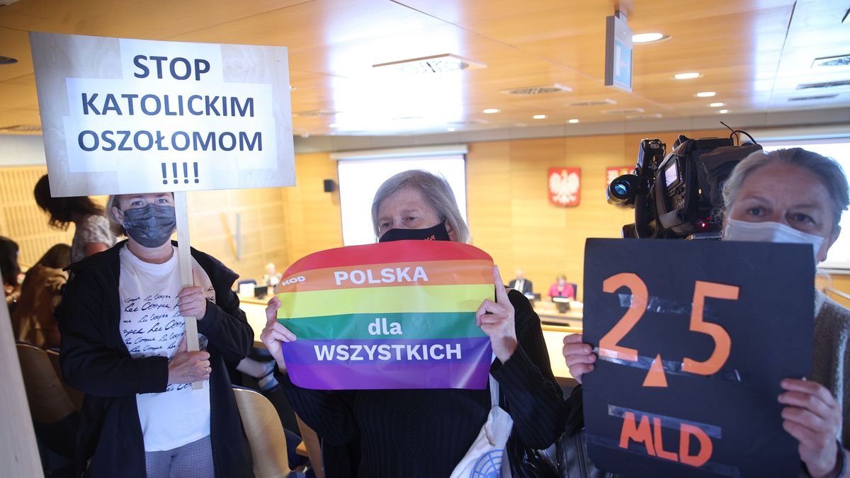 Radni wojewódzcy utrzymali uchwałę anty-LGBT
