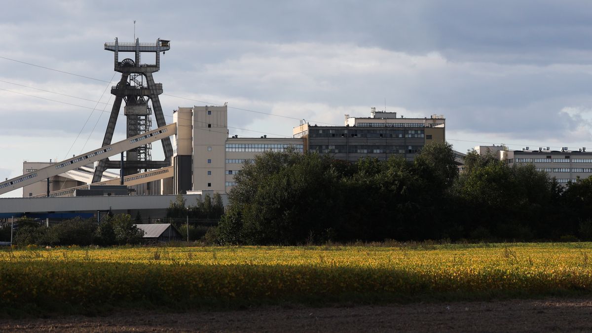 BOGDANKA, POLAND - AUGUST 31: A general view of the coal mine in Bogdanka, Poland on August 31, 2022. The growing demand for coal in Poland caused vehicle lines outside the mine's sales office. In recent days, the Bogdanka coal mine has introduced registrations for coal collection, which helped to reduce queues. (Photo by Jakub Porzycki/Anadolu Agency via Getty Images)