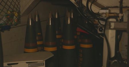 Nowa amunicja artyleryjska w Ukrainie. Panzerhaubitze 2000 może strzelać dalej