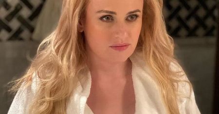 Rebel Wilson bawiła się w Dubaju. Zarzucono jej hipokryzję
