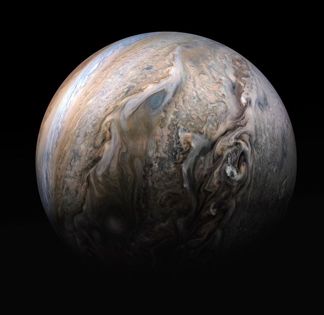 Jowisz sfotografowany przez sondę Juno