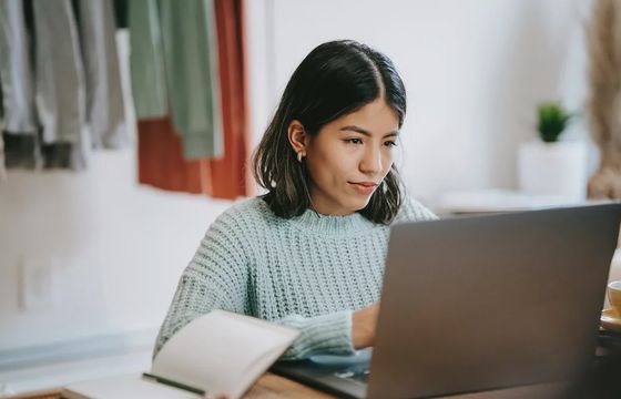 Ile zarabiają kreatywni na freelancie? Kwoty nie zwalają z nóg